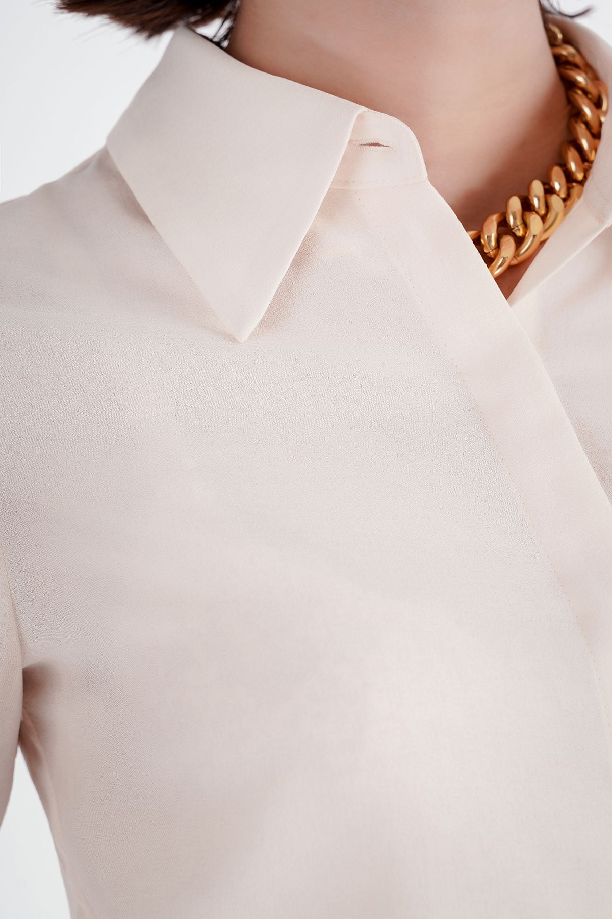 Áo sơ mi cổ đức chất liệu tằm cát nắp túi FAS52959 - PANTIO