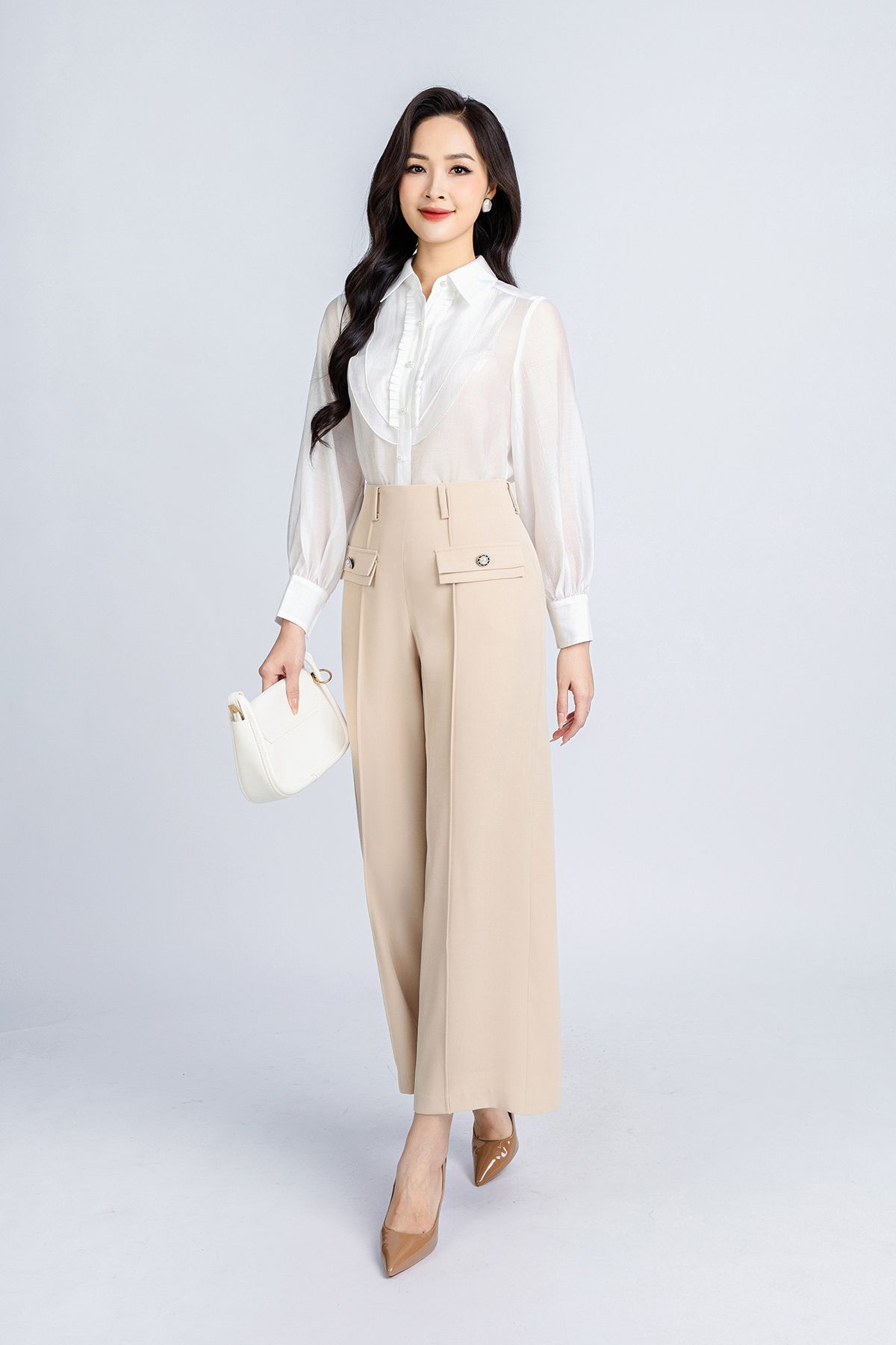 FAS53633 - Áo sơ mi công sở vải tơ dáng suông cổ đức thân phối bèo tạo kiểu - PANTIO