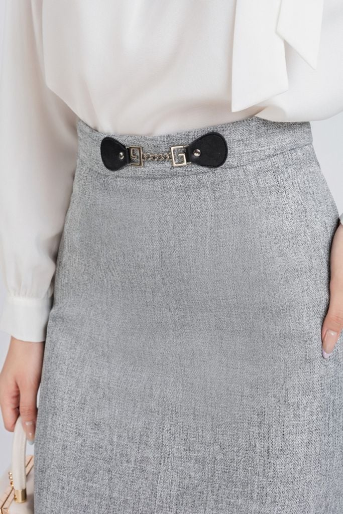 FJD51197 - Chân váy công sở vải thô dày dáng bút chì dài xẻ tà trước phối da + kim loại trang trí khóa thân sau - PANTIO