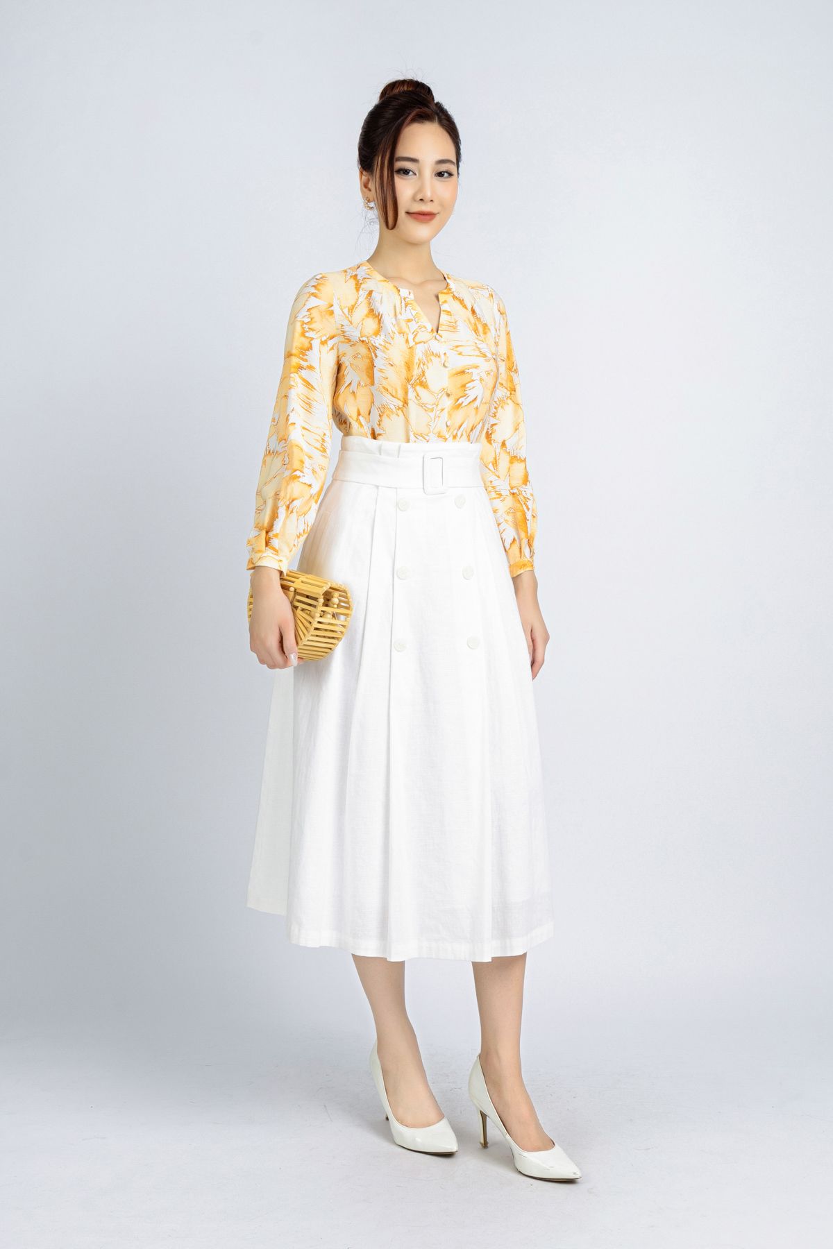 FJD31148 - Chân váy công sở vải linen dáng xoè có lót vải thô boi thân đính cúc trang trí khoá thân sau - PANTIO