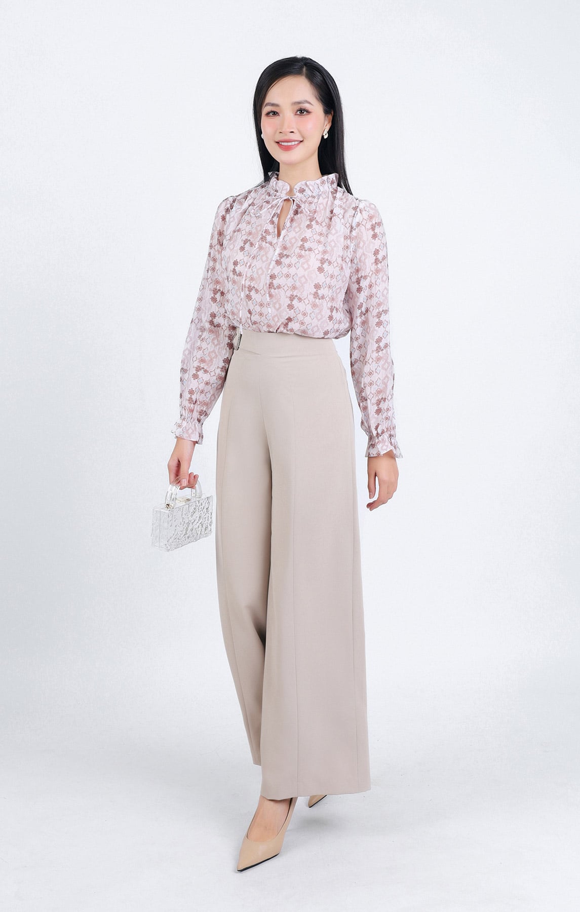 FAS53663 - Áo sơ mi công sở vải tơ hoa dáng suông cổ kiểu xếp ly phối dây nơ tay áo xoè bo chun - PANTIO