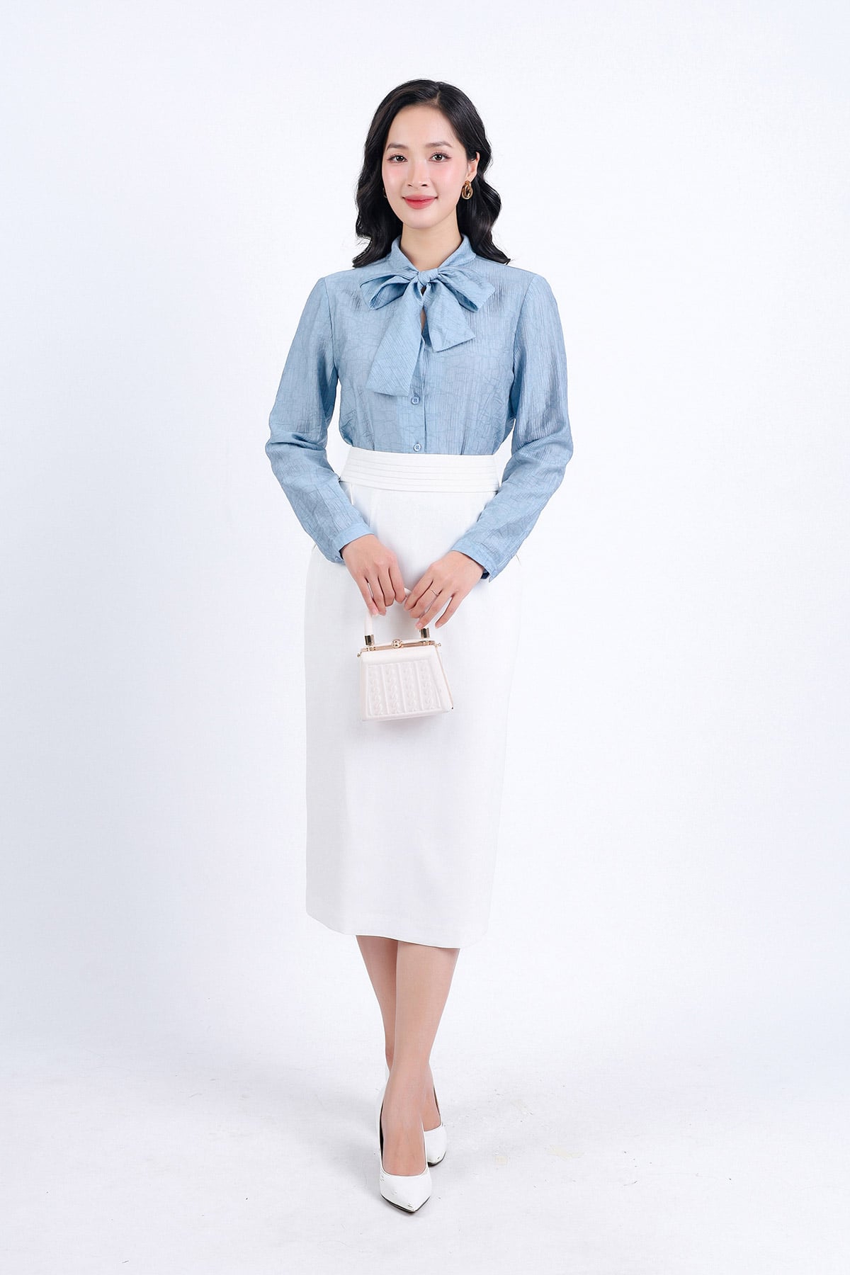 FAS53787 - Áo sơ mi công sở vải thô mỏng dáng suông cổ kiểu phối dây nơ dài tay - PANTIO