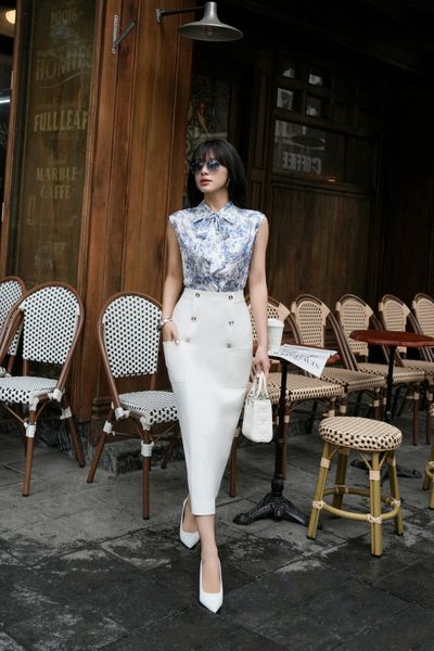 FAS53803 - Áo sơ mi công sở vải lụa in hoa dáng suông cổ đức phối dây thắt nơ tay vai chờm - PANTIO