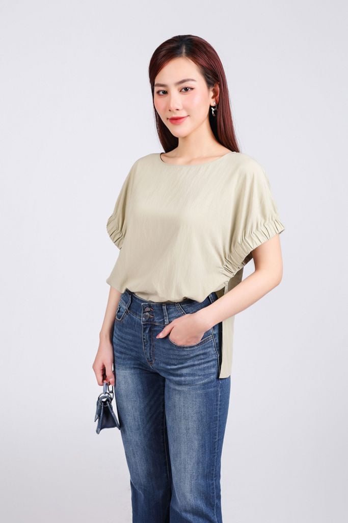 FAS53819 - Áo sơ mi công sở vải tuyp xy mỏng dáng suông cổ tròn tay cánh dơi phối chun thân áo xẻ tà tạo kiểu - PANTIO
