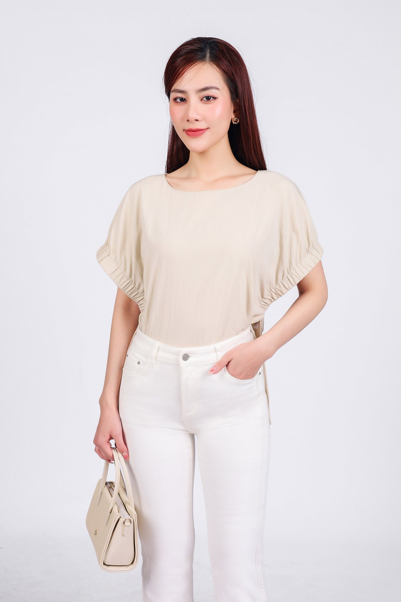 FAS53819 - Áo sơ mi công sở vải tuytsi mỏng dáng suông cổ tròn tay cánh dơi phối chun thân áo xẻ tà tạo kiểu - PANTIO