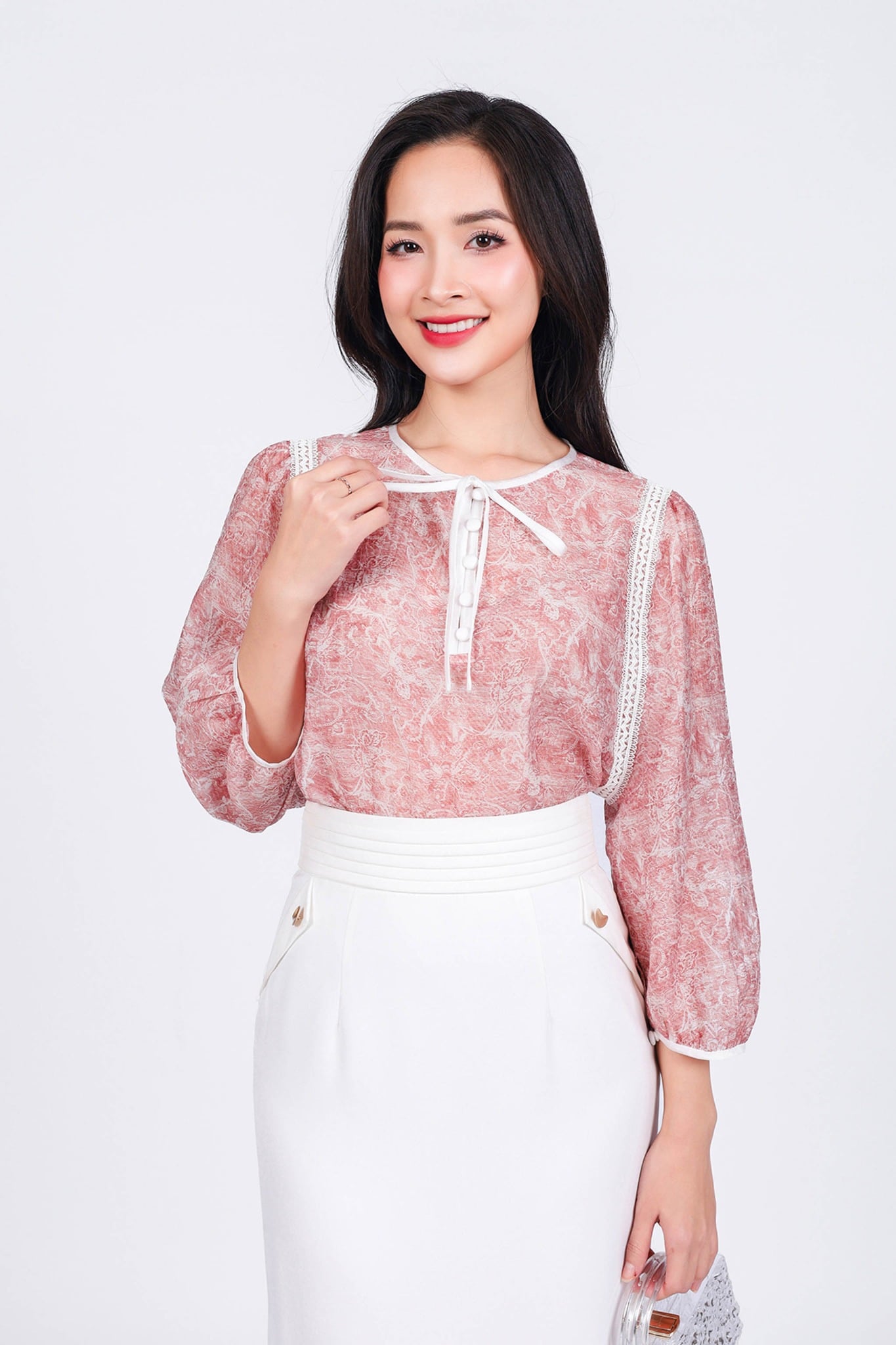FAS53832 - tylekeo8888 công sở vải tơ hoa dáng suông cổ tròn đính dây nơ tạo kiểu thân áo phối viền ren trang trí - tỷ lệ kèo 8899