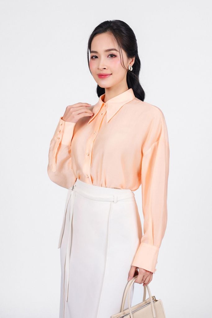 FAS53882 - Áo sơ mi công sở vải tơ dáng suông cổ đức tay măng sec thân áo phối khuy bọc - PANTIO