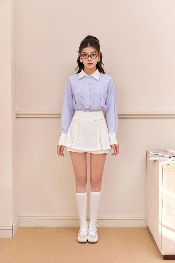 FAS53897 - Áo sơ mi dáng suông, cổ đức bằng vải phối, tay dài, măng séc bằng vải phối, túi ốp to, nẹp cài khuy - JAN.