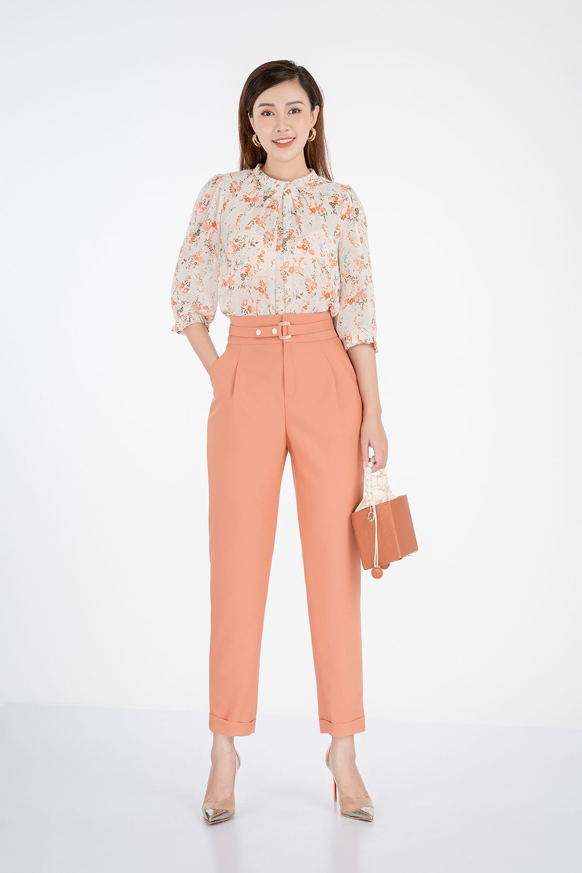 FQD5897 - Quần jean dạo phố vải denim dáng ôm ống loe gấu phối đinh tán tạo kiểu - PANTIO