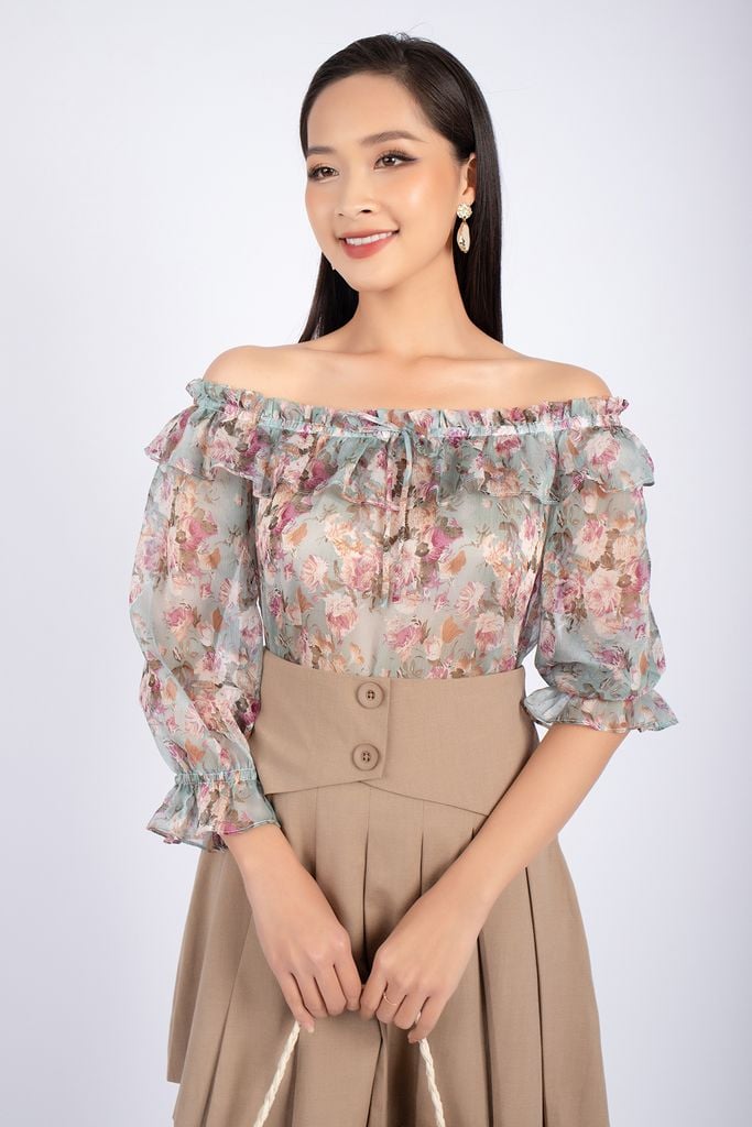 FAS73248 - Áo kiểu công sở vải voan dáng suông cạp bo chun vai trễ xếp bèo - PANTIO