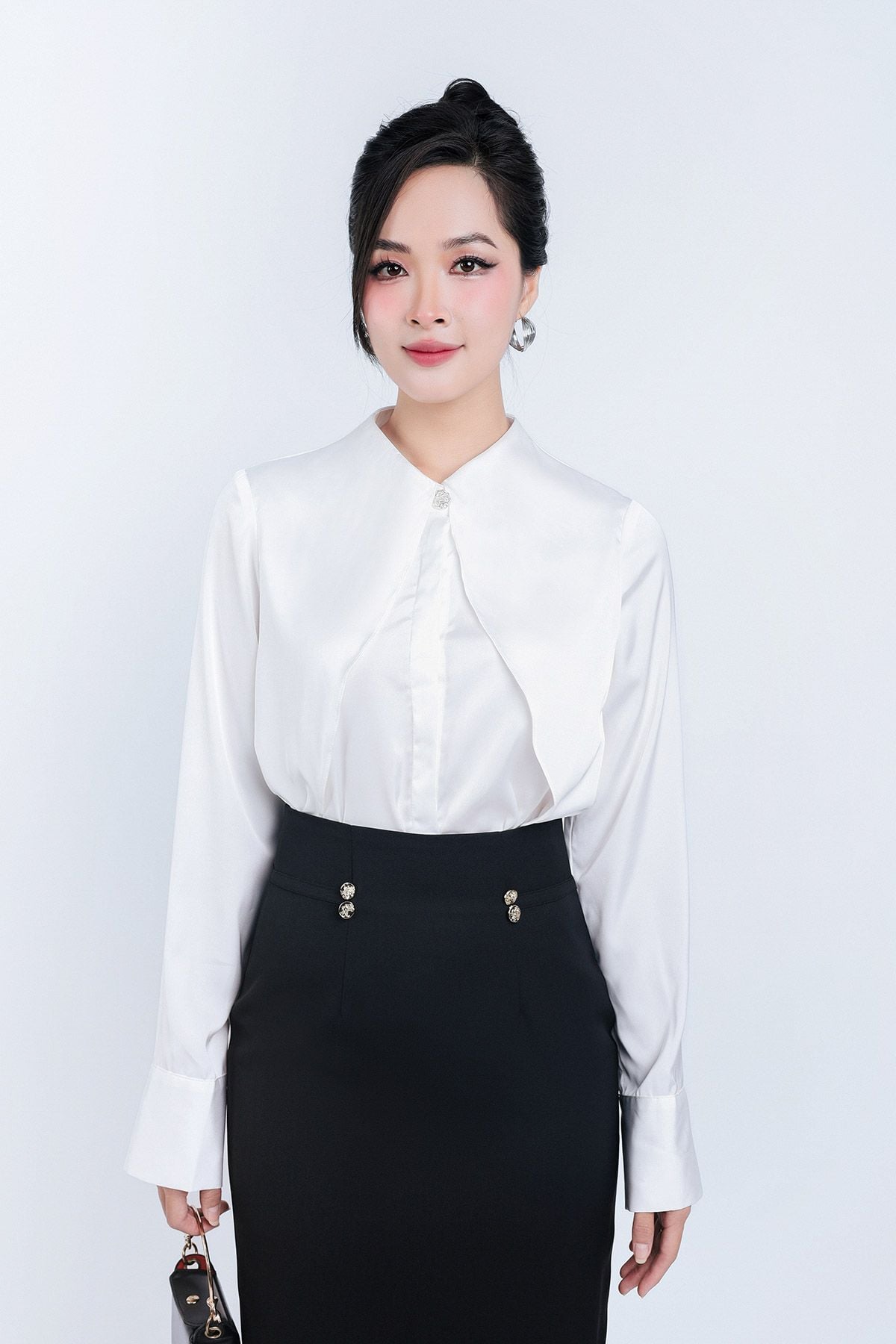 FJD51188 - Chân váy công sở vải thô dáng bút chì thân đính khuy kim loại trang trí khoá thân sau - PANTIO