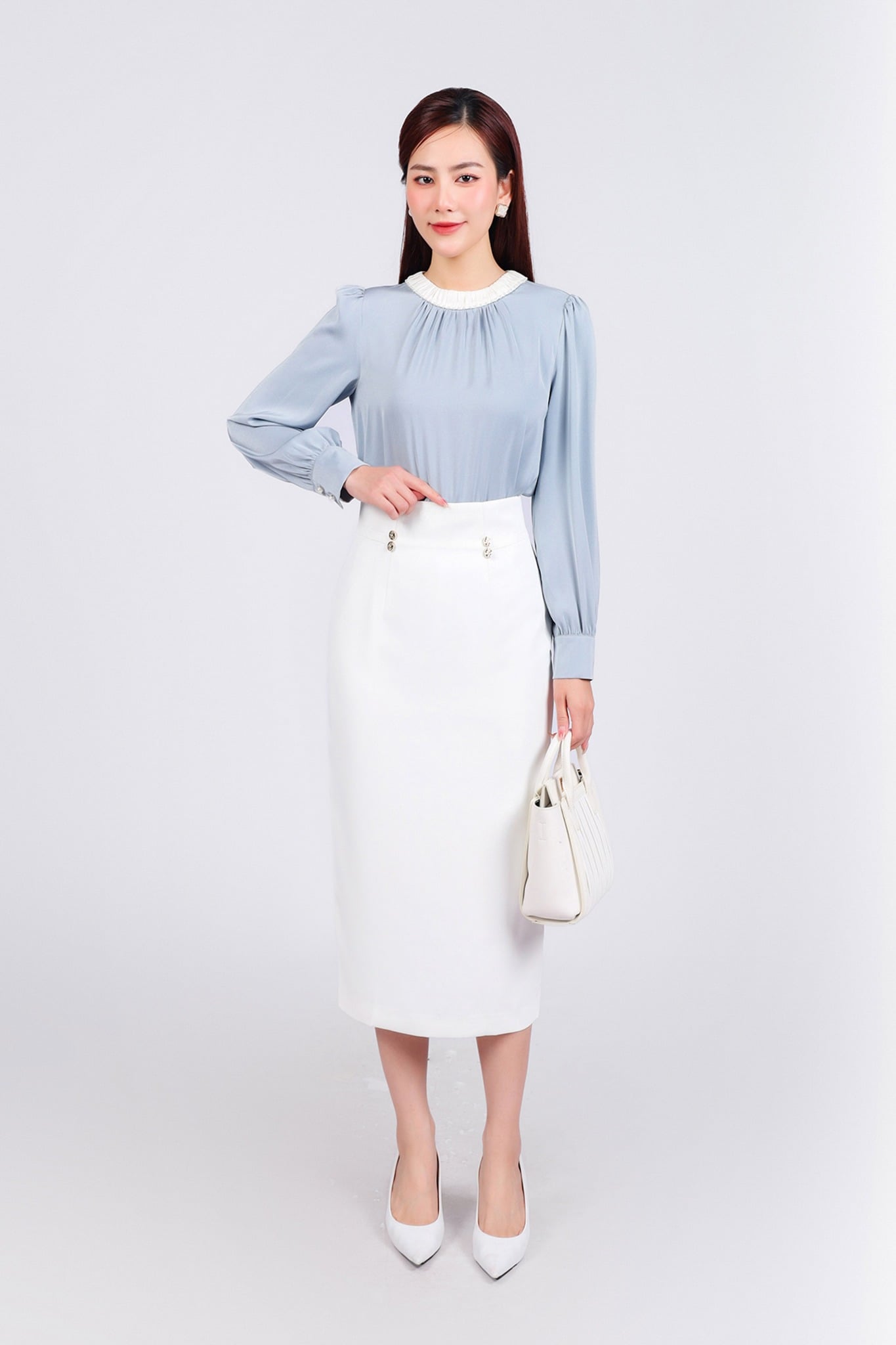 FAS73813 - Áo sơ mi công sở vải lụa tằm dáng suông cổ tròn nhún đính ngọc tạo kiểu tay dài phối măng séc - PANTIO