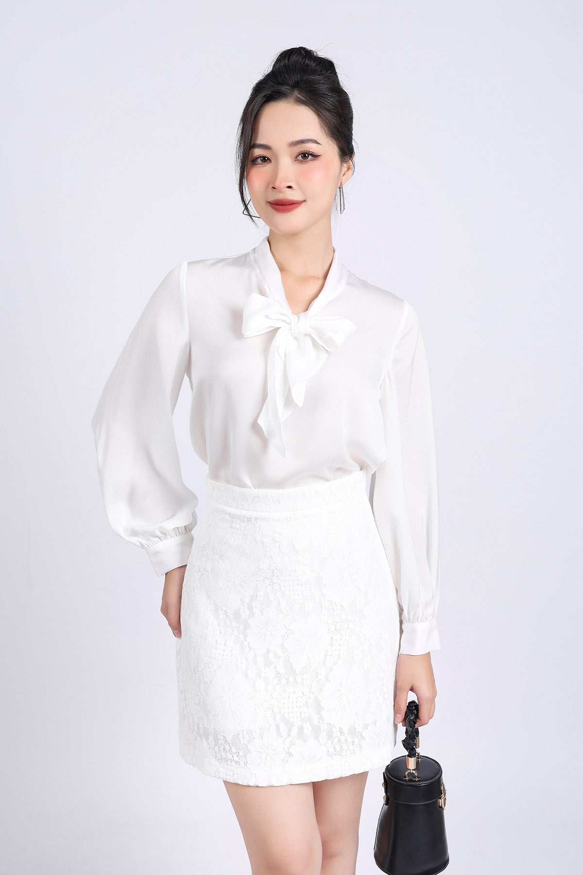 BJN33128 - tylekeo88ax ngắn vải lụa tằm phối ren hoa khoá thân sau - tỷ lệ kèo 8899
