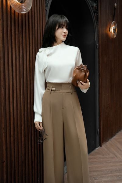 FAS73825 - Áo sơ mi công sở vải lụa satin dáng suông cổ kiểu thắt nơ tạo kiểu - PANTIO