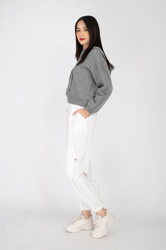 Áo hoodie dáng ngắn chất liệu cotton có mũ dài tay FAS93145 - PANTIO