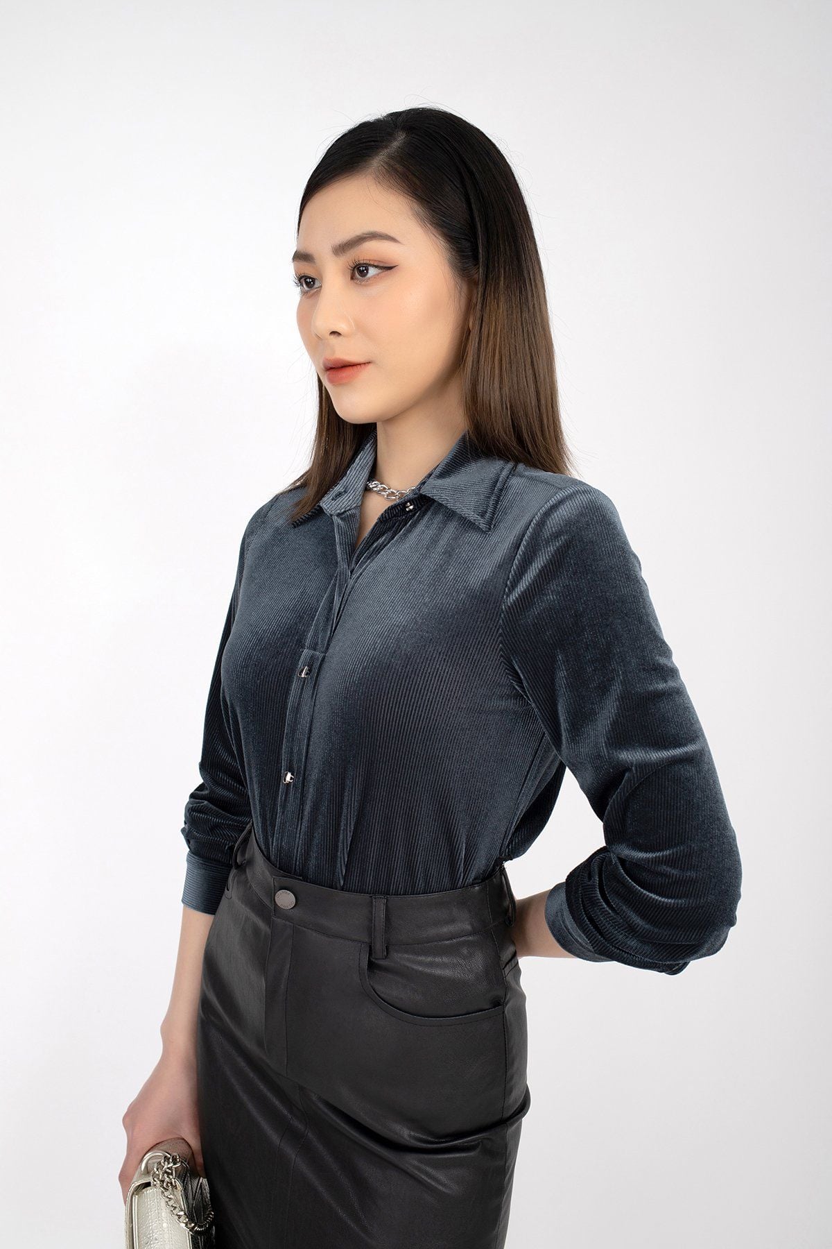 FAS93149 - Áo sơ mi chất liệu vải nhung cổ đức dài tay - PANTIO