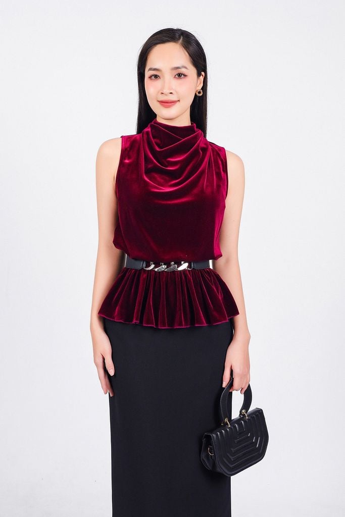FAS93890 - Áo sơ mi kiểu công sở vải nhung cổ cao không tay eo phối chun co giãn gấu xếp nhún tạo xoè kèm dây đai xích thời trang - PANTIO