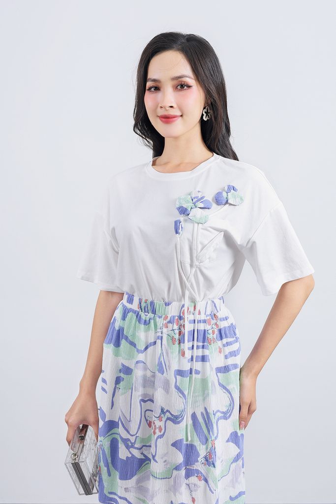 FAT1445 - Áo thun cao cấp vải cotton dáng suông cổ tròn tay lửng thân áo đính hoa 3D tạo kiểu - PANTIO