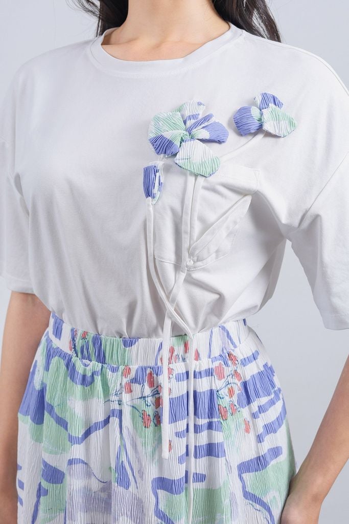 FAT1445 - Áo thun cao cấp vải cotton dáng suông cổ tròn tay lửng thân áo đính hoa 3D tạo kiểu - PANTIO