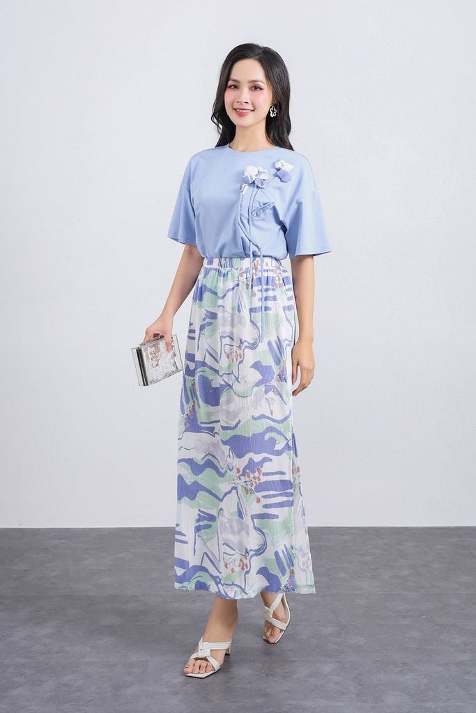 FAT1445 - Áo thun cao cấp vải cotton dáng suông cổ tròn tay lửng thân áo đính hoa 3D tạo kiểu - PANTIO