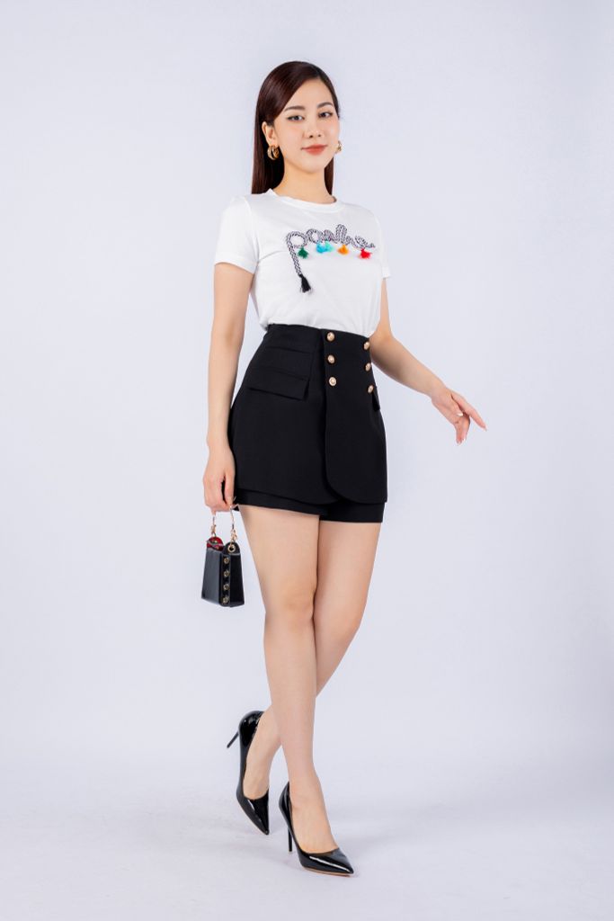 FQN3350 - Quần short dạo phố vải tuytsi dáng A ống rộng vạt chồng giả váy thân phối nắp túi đính cúc trang trí khóa thân sau - PANTIO