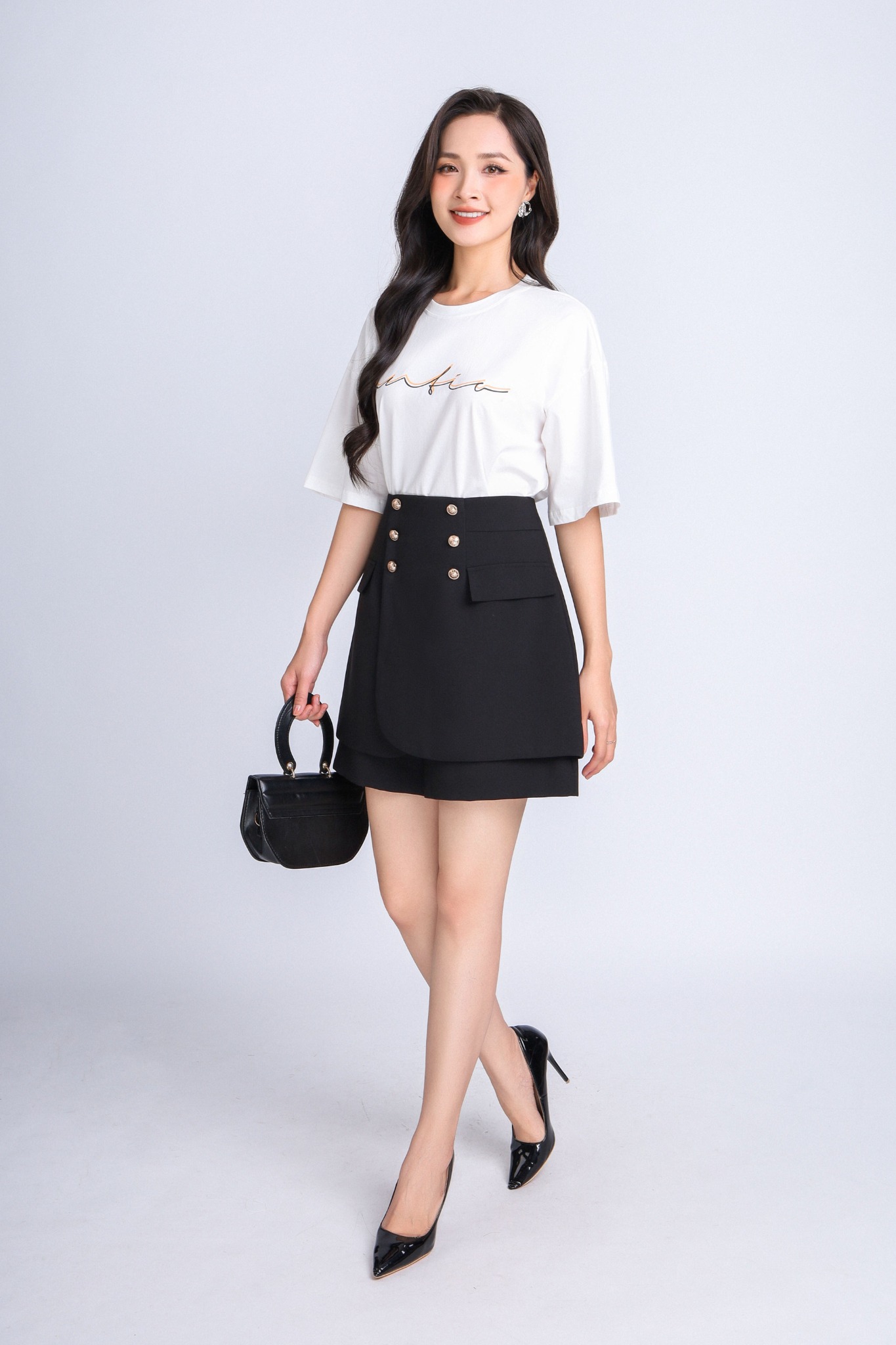 FAT3353 - Áo thun dạo phố vải cotton dáng suông cổ tròn phối hình in thân ngực trang trí - PANTIO