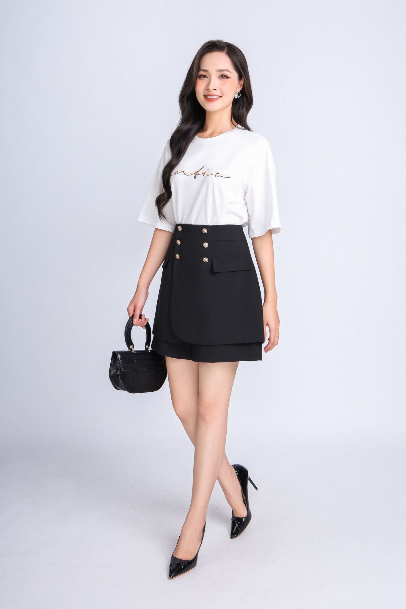 FAT3353 - Áo thun dạo phố vải cotton dáng suông cổ tròn phối hình in thân ngực trang trí - PANTIO