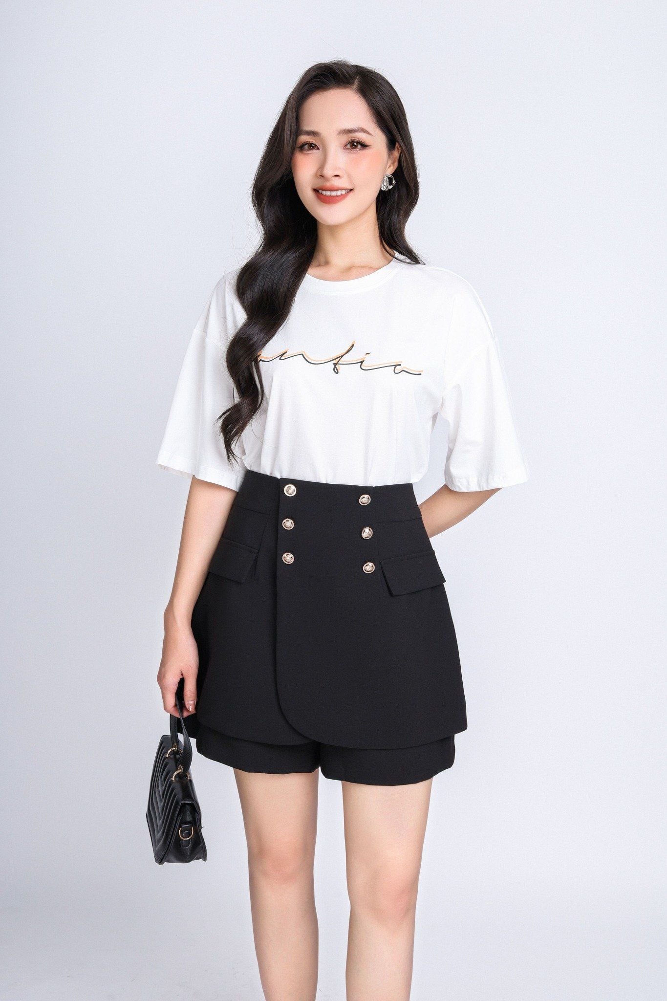 FAT3353 - Áo thun dạo phố vải cotton dáng suông cổ tròn phối hình in thân ngực trang trí - PANTIO