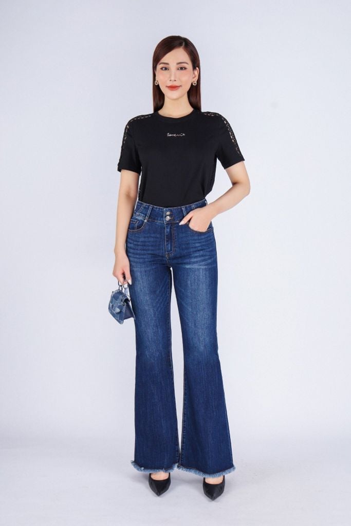 FAT3355 - Áo thun dạo phố vải cotton dáng suông cổ tròn tay phối ren tạo kiểu thân đính tag chữ kim loại trang trí - PANTIO