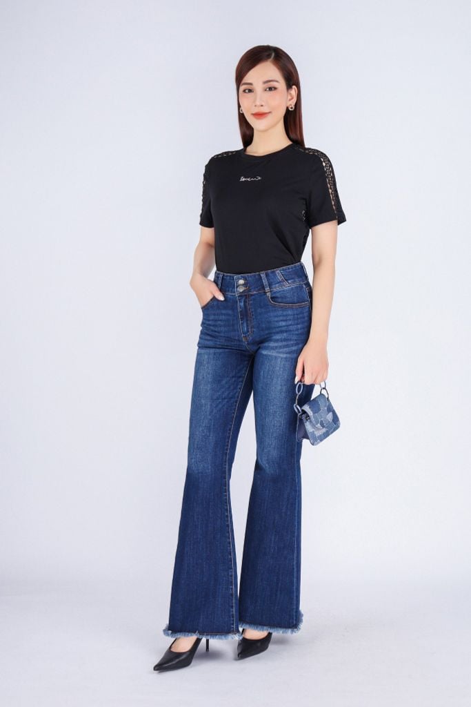FAT3355 - Áo thun dạo phố vải cotton dáng suông cổ tròn tay phối ren tạo kiểu thân đính tag chữ kim loại trang trí - PANTIO