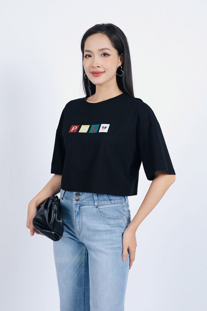 FAT3356 - Áo thun vải Cotton dáng croptop tay lửng ngực áo in hoạ tiết trang trí - PANTIO