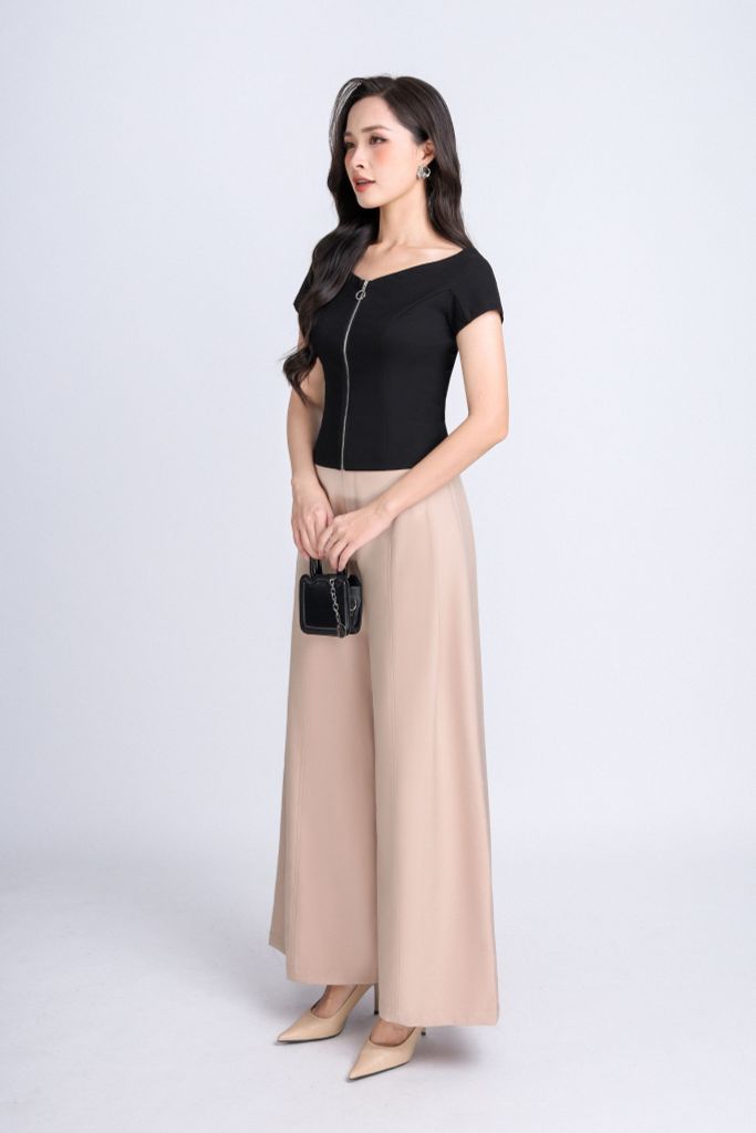FAT3366 - Áo thun dạo phố vải cotton dáng ôm cổ V vai chờm phối khoá kim loại tạo kiểu - PANTIO