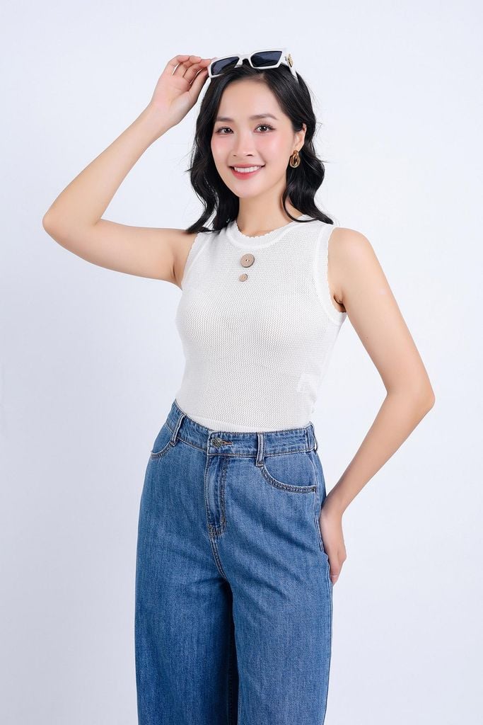 FAT3376 - Áo len cao cấp dáng ôm cổ tròn không tay cổ áo đính khuy trang trí - PANTIO