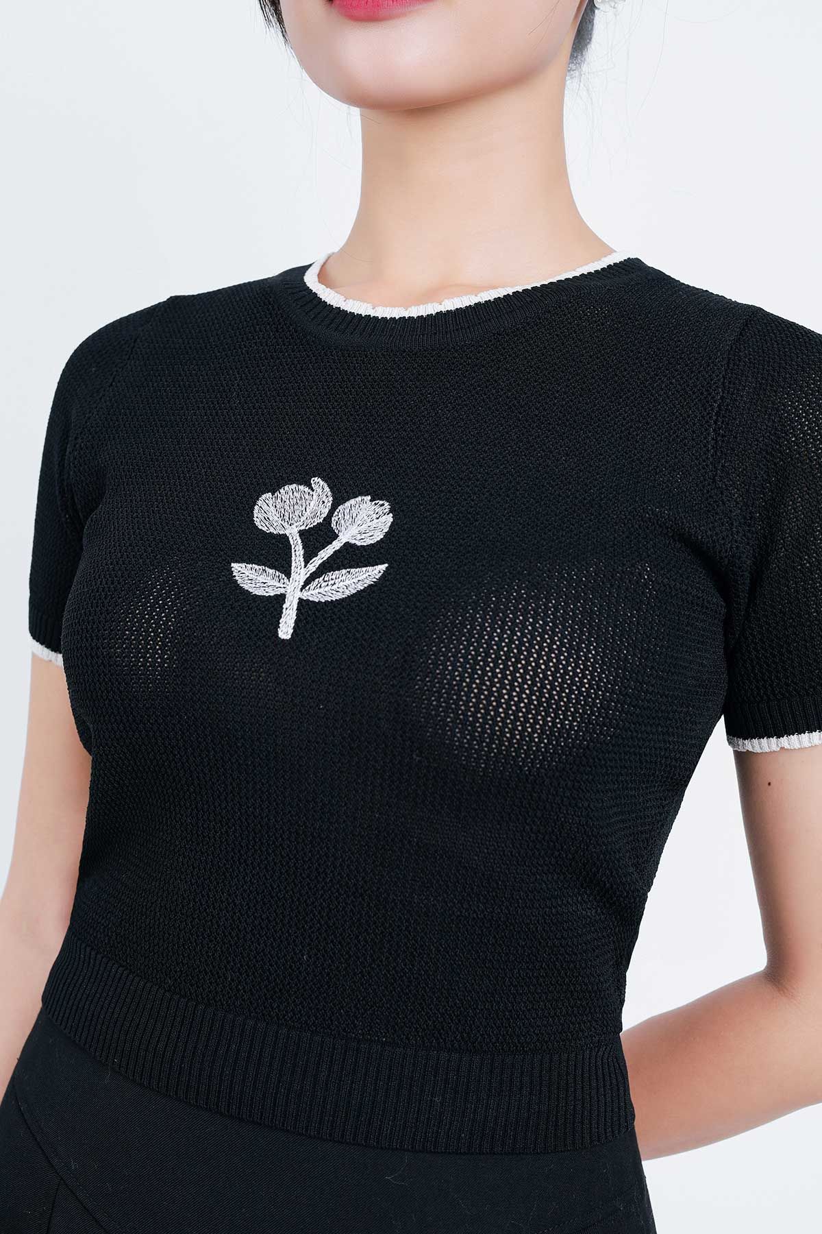 FAT3378 - Áo thun dệt kim thời trang cao cấp dáng ôm cổ tròn họa tiết thêu trước ngực - PANTIO