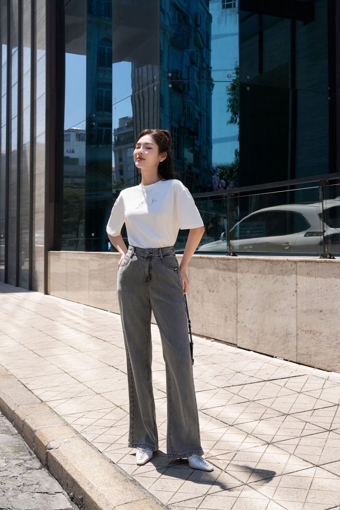 FQB164 - Quần Jean cao cấp vải Denim dáng suông phối hoạ tiết hai bên hông - PANTIO