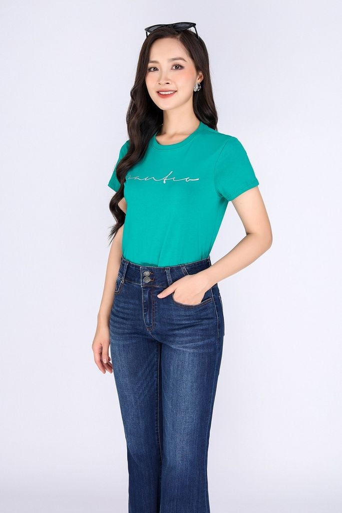 FAT3386 - Áo thun dạo phố vải cotton dáng suông cổ tròn thân phối hình in trang trí - PANTIO