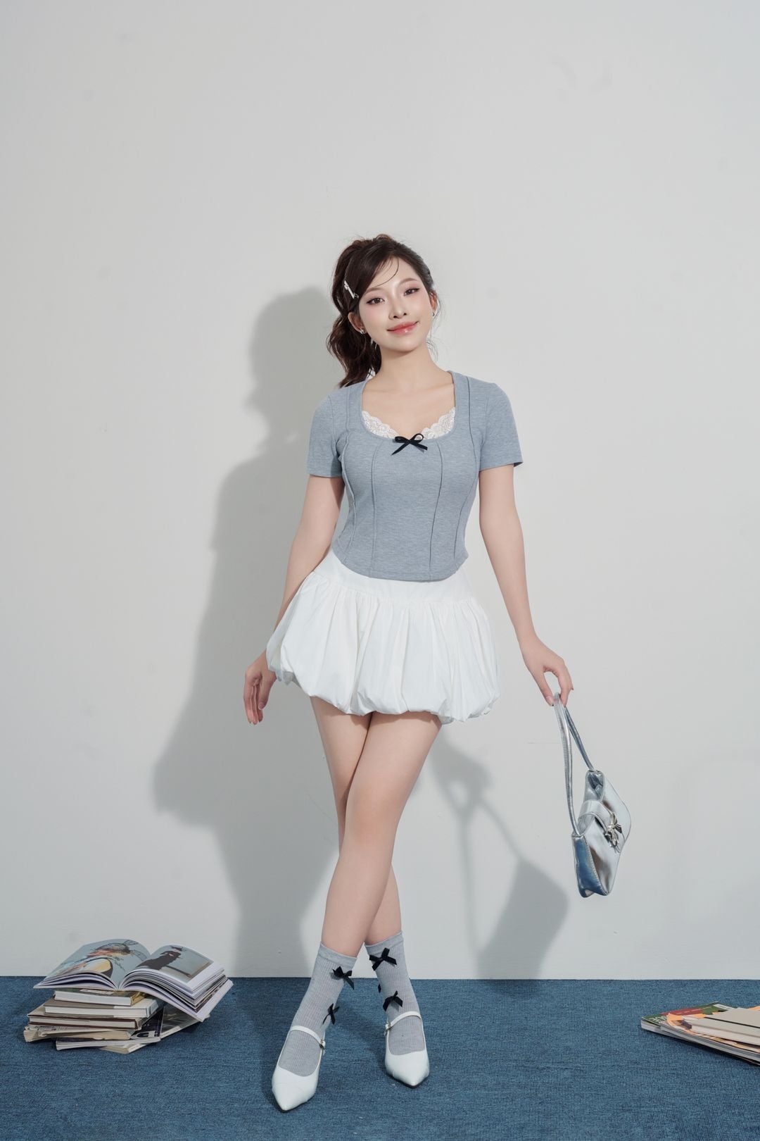 FJN5700 - Chân váy vải thô mỏng dáng xòe bí ngắn, cạp trễ - JAN.