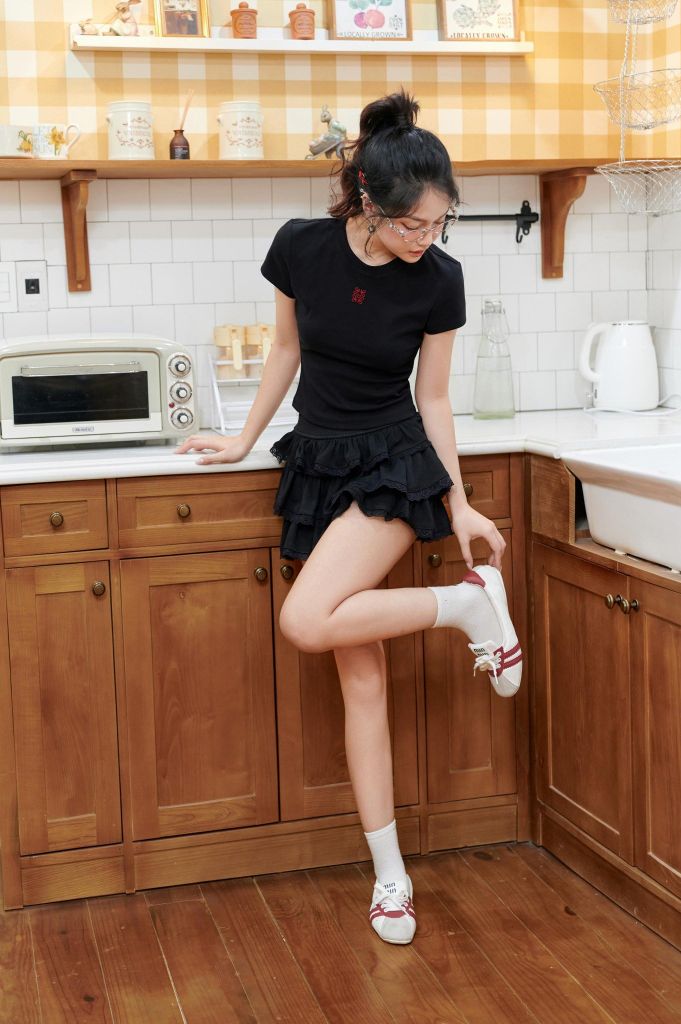 FJN9709 - Chân váy dáng xòe, dún tầng, cạp chun rời, kẹp ren gấu - JAN.