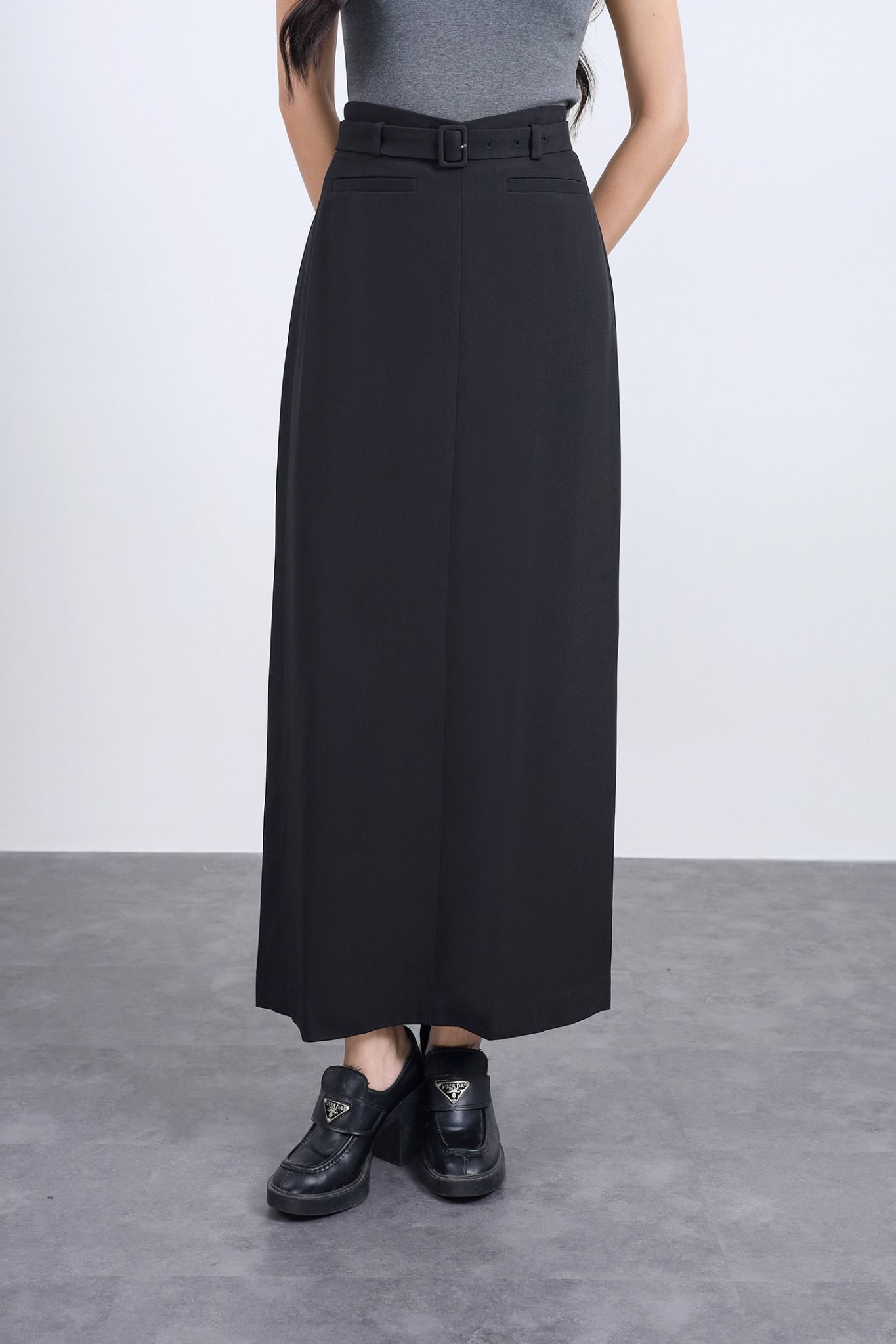 FJD51293 - Chân váy dài vải thô dáng suông cạp phối dây lưng tạo kiểu khoá thân sau - JAN.