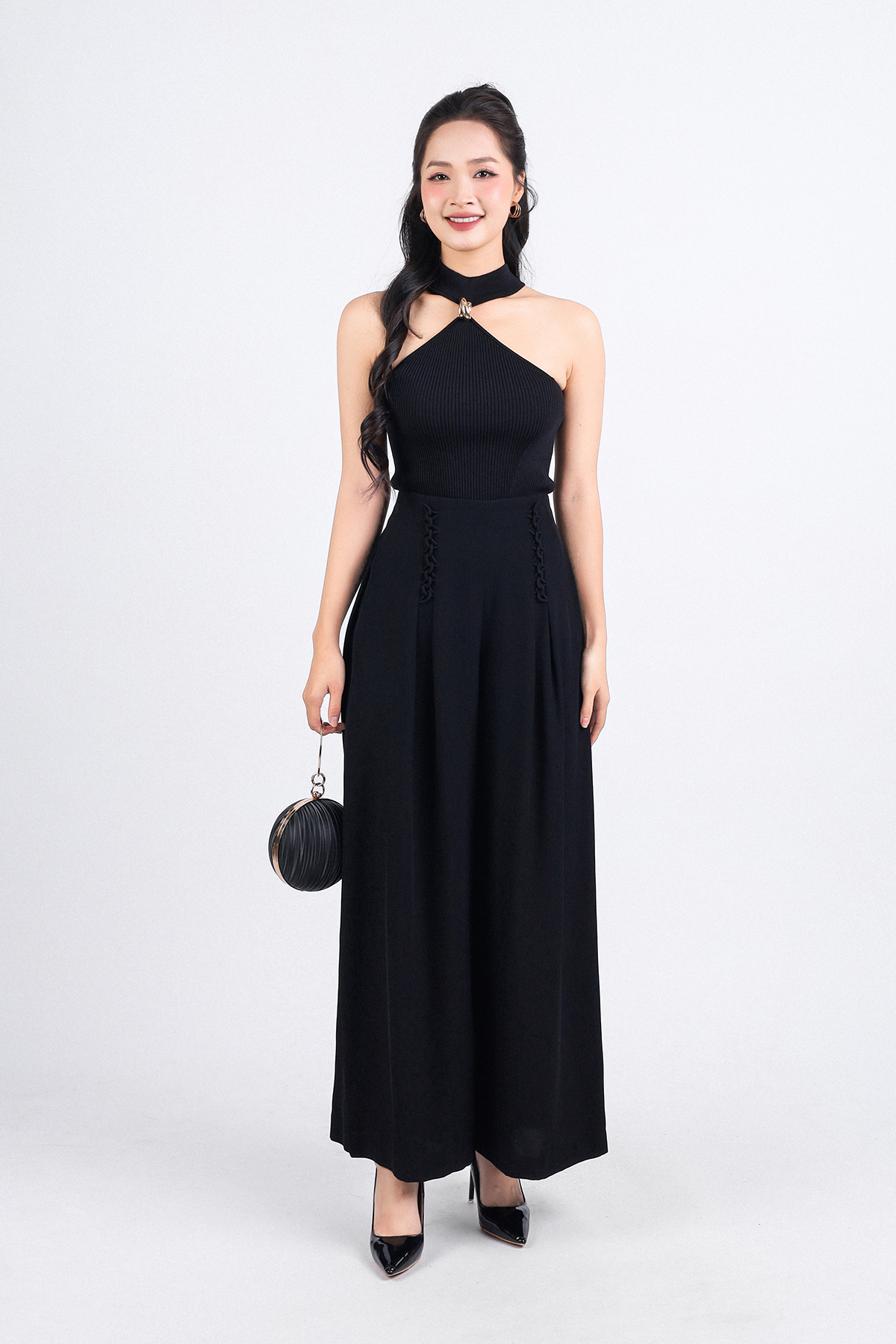 FAT5395 - Áo len cao cấp dáng ôm ngực yếm đính kim loại trang trí - PANTIO