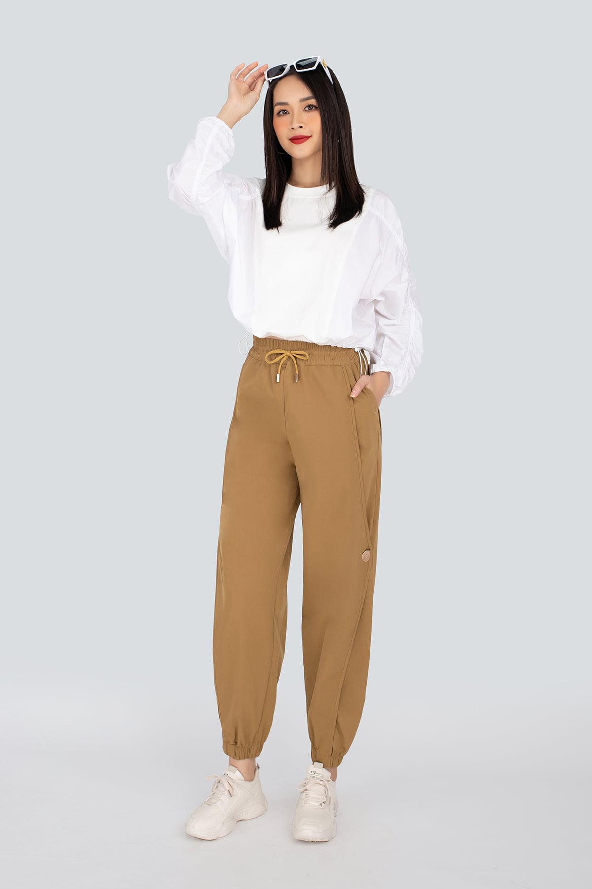 FQD9925 - Quần Jogger chất liệu vải gió cạp chun túi chéo