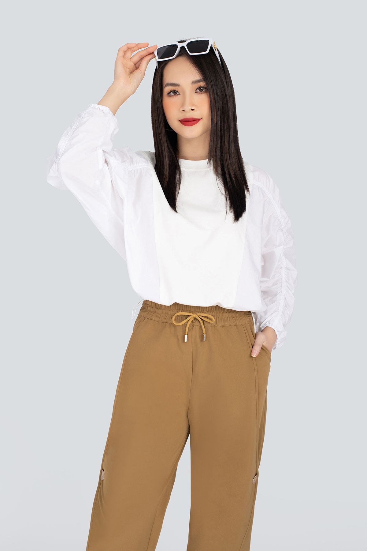 FQD9925 - Quần Jogger chất liệu vải gió cạp chun túi chéo