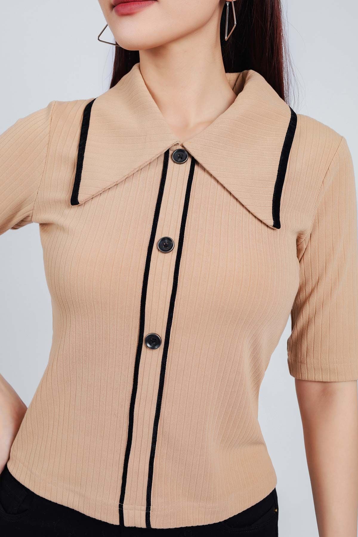 FAT7381 - Áo thun thời trang cao cấp vải len dáng ôm cổ đức bản to cài khuy tay lỡ thân áo hoạ tiết đường kẻ - PANTIO