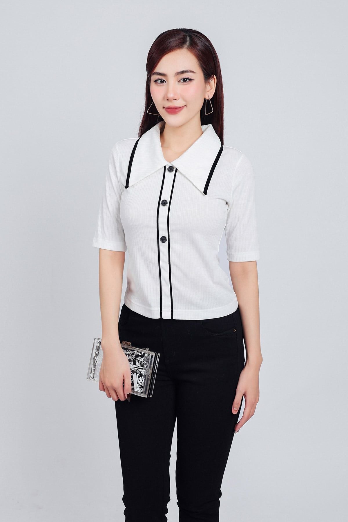 FAT7381 - Áo thun thời trang cao cấp vải len dáng ôm cổ đức bản to cài khuy tay lỡ thân áo hoạ tiết đường kẻ - PANTIO