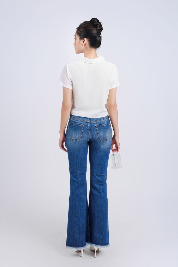 FAT7427 - Áo thun cotton dáng croptop cổ đức ngực áo thêu hoạ tiết thời trang - PANTIO