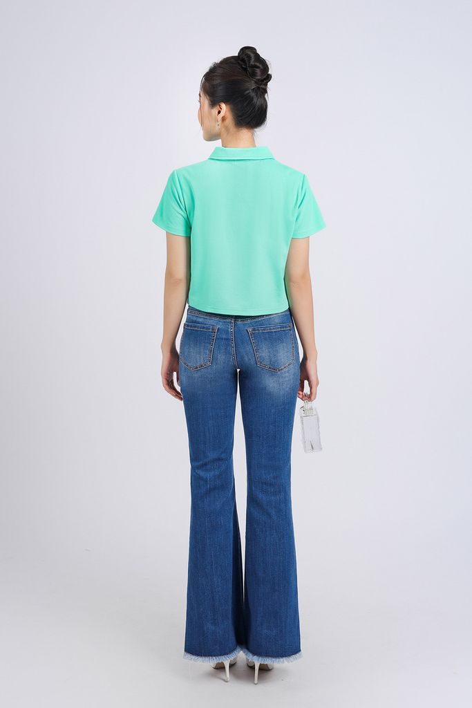 FAT7427 - Áo thun cotton dáng croptop cổ đức ngực áo thêu hoạ tiết thời trang - PANTIO