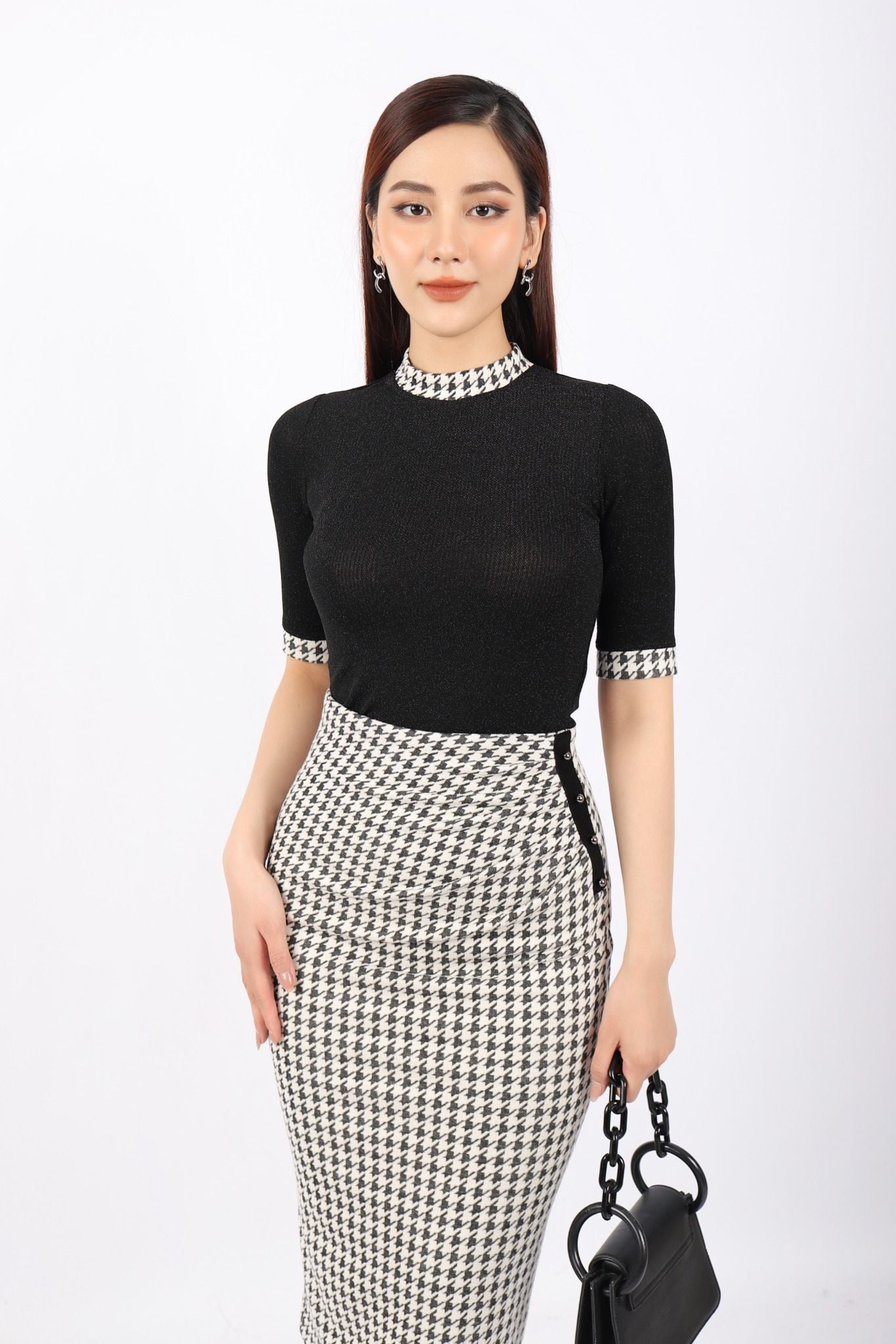 FJD91101 - Chân váy công sở vải len dáng bút chì hông pha vải xếp nhún đính khuy tán tạo kiểu khóa thân sau - PANTIO