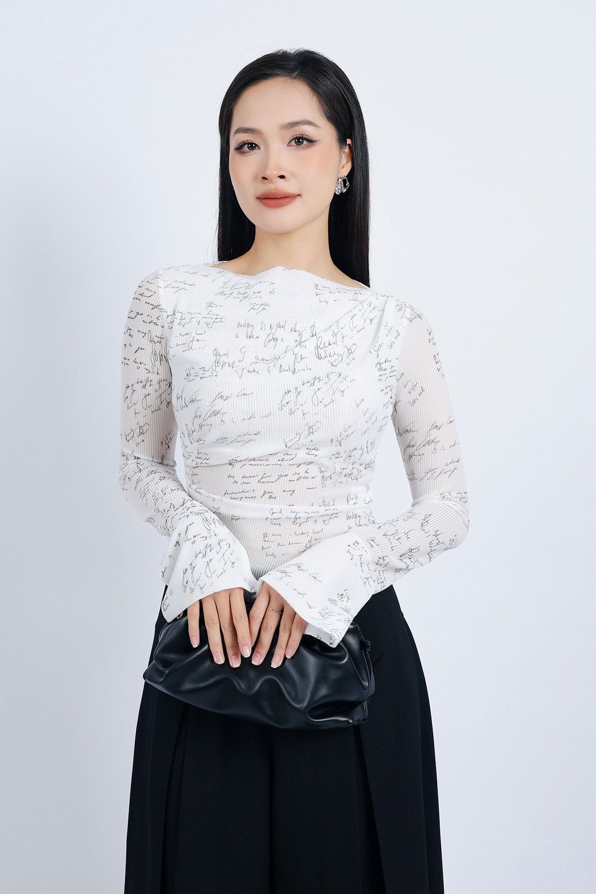 FAT9421 - Áo thun vải len co giãn dáng ôm cổ thuyền ống tay loe vạt nhọn tạo kiểu - PANTIO