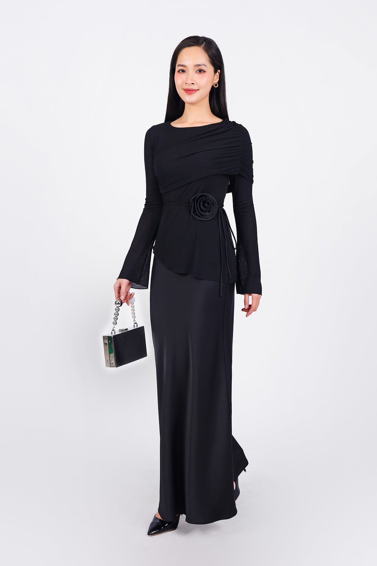 FAT9436 - Áo dệt kim vải len dáng ôm cổ thuyền lệch vai gấu áo vạt chéo kèm dây hoa tạo kiểu - PANTIO