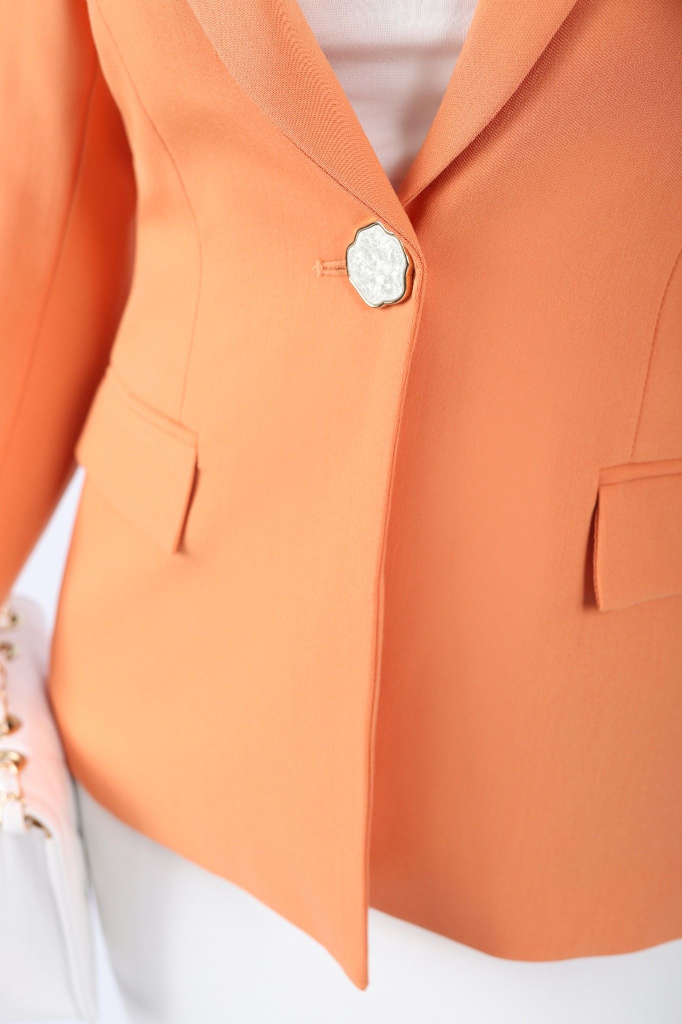 FAV9935 - Áo vest nữ công sở vải thô dáng ôm có lót vải lụa gió cổ hai ve thân có túi cài cúc - PANTIO